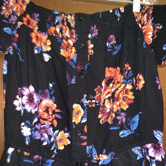 Black Floral Wide Leg Romper - Picture 4 of 9